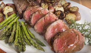 Beef Tenderloin with Shallot and Red Wine Reduction Recipe Video